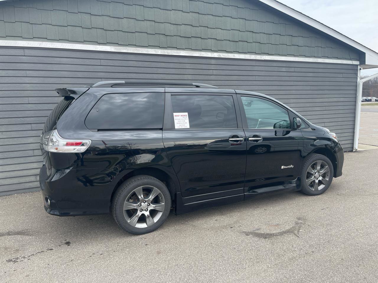 Used 2015 Honda Odyssey EX-L image 7