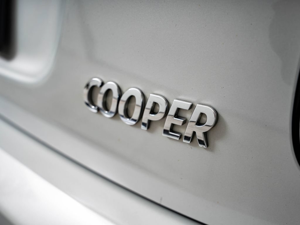 Used 2016 MINI Cooper 2-Door Hardtop FWD image 16