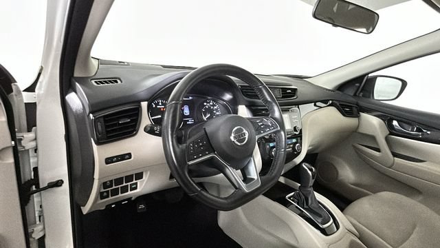 Used 2018 Nissan Rogue Sport SV w/ SV All-Weather Package FWD image 13