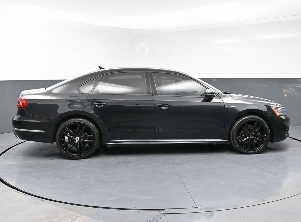 Used 2018 Volkswagen Passat 2.0T S image 8