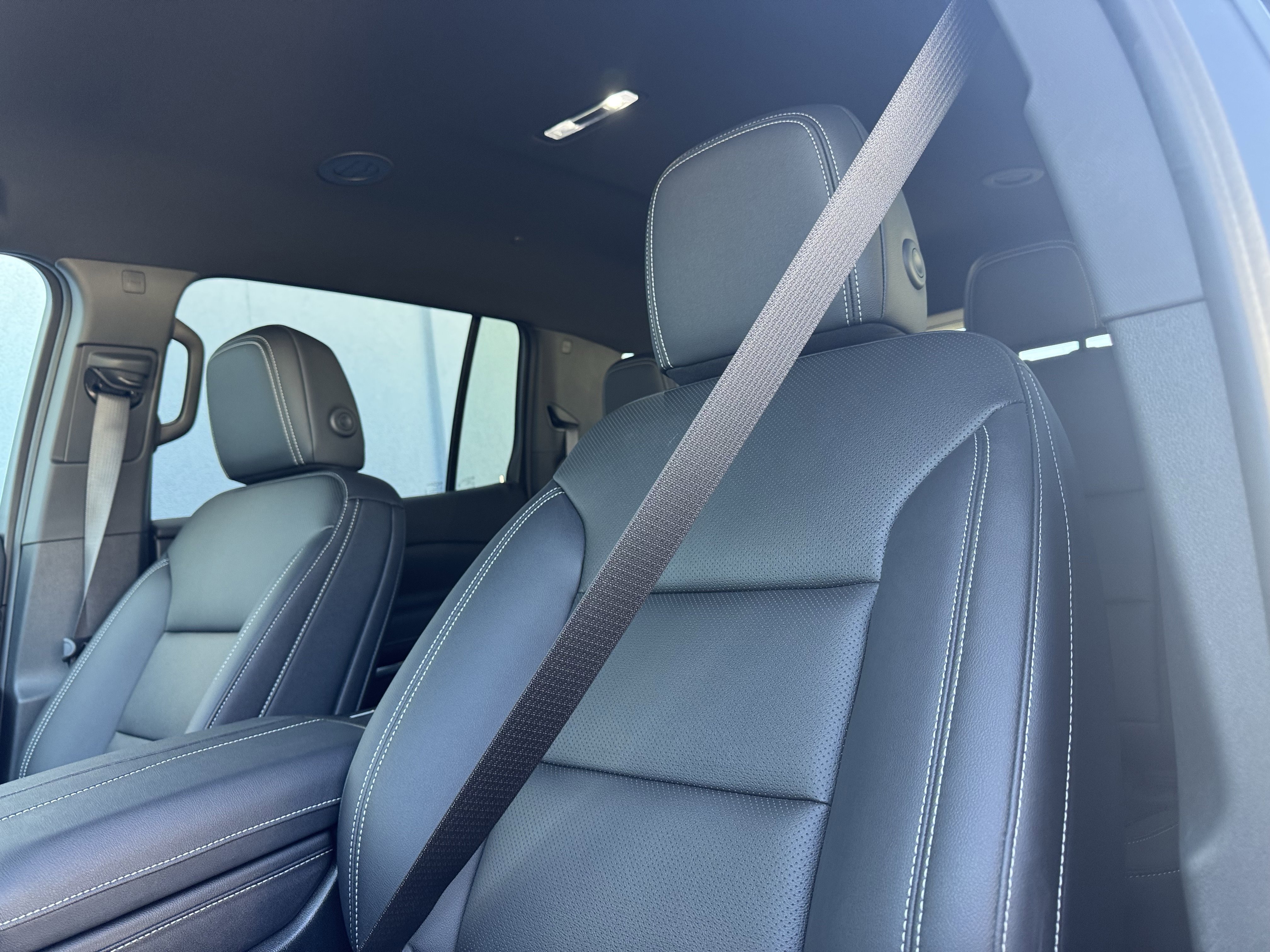 New 2026 Chevrolet Traverse LT w/ Midnight/Sport Edition AWD/4WD image 13