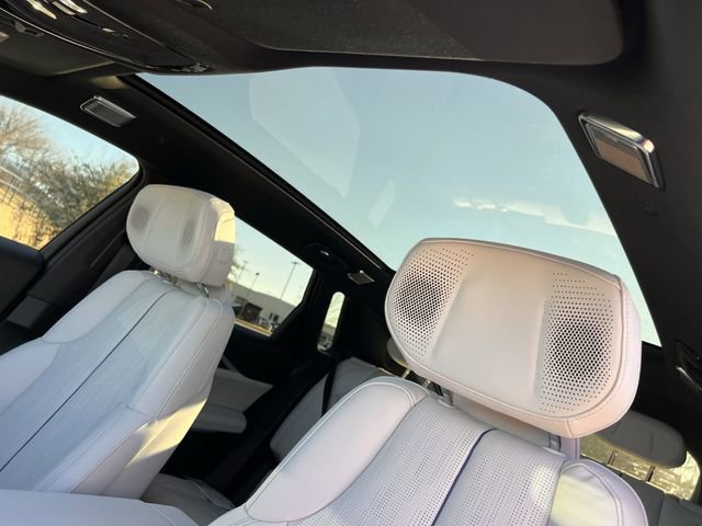 New 2026 Cadillac Lyriq Signature Luxury image 19