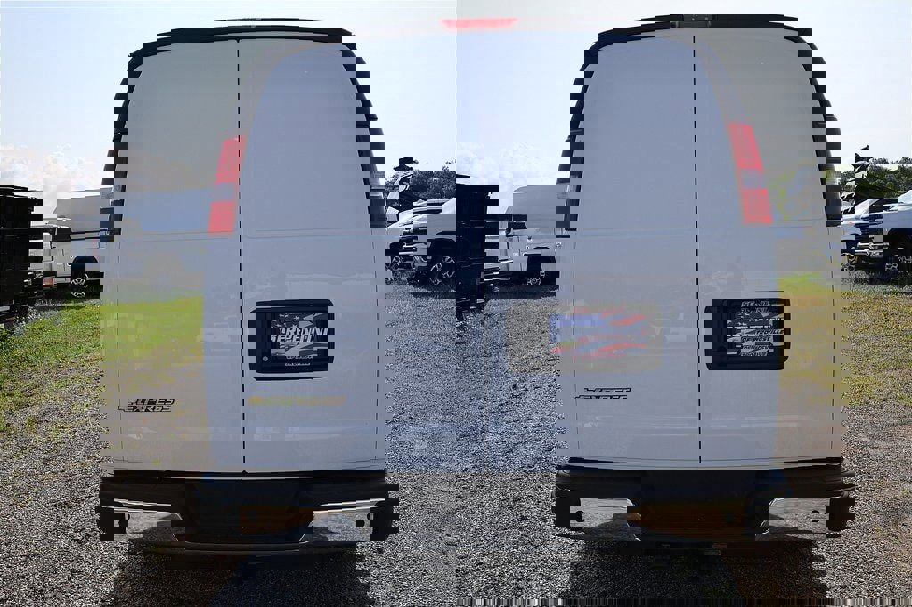 New 2025 Chevrolet Express 2500 w/ Driver Convenience Package RWD image 10