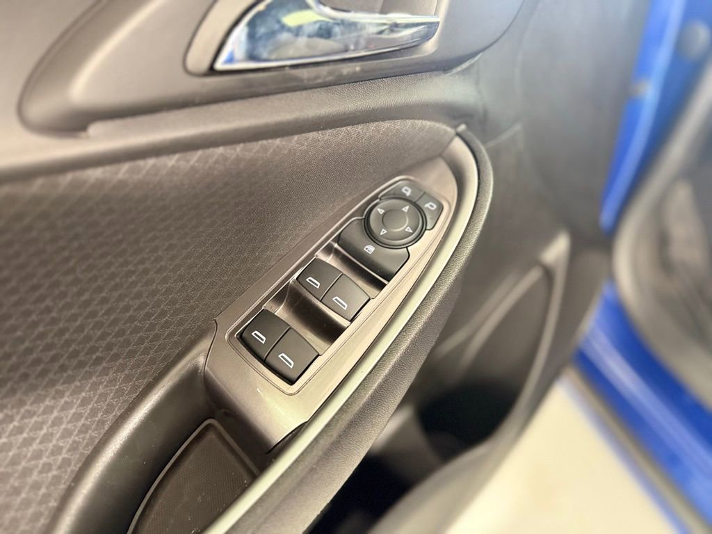 Used 2023 Chevrolet Malibu RS image 11