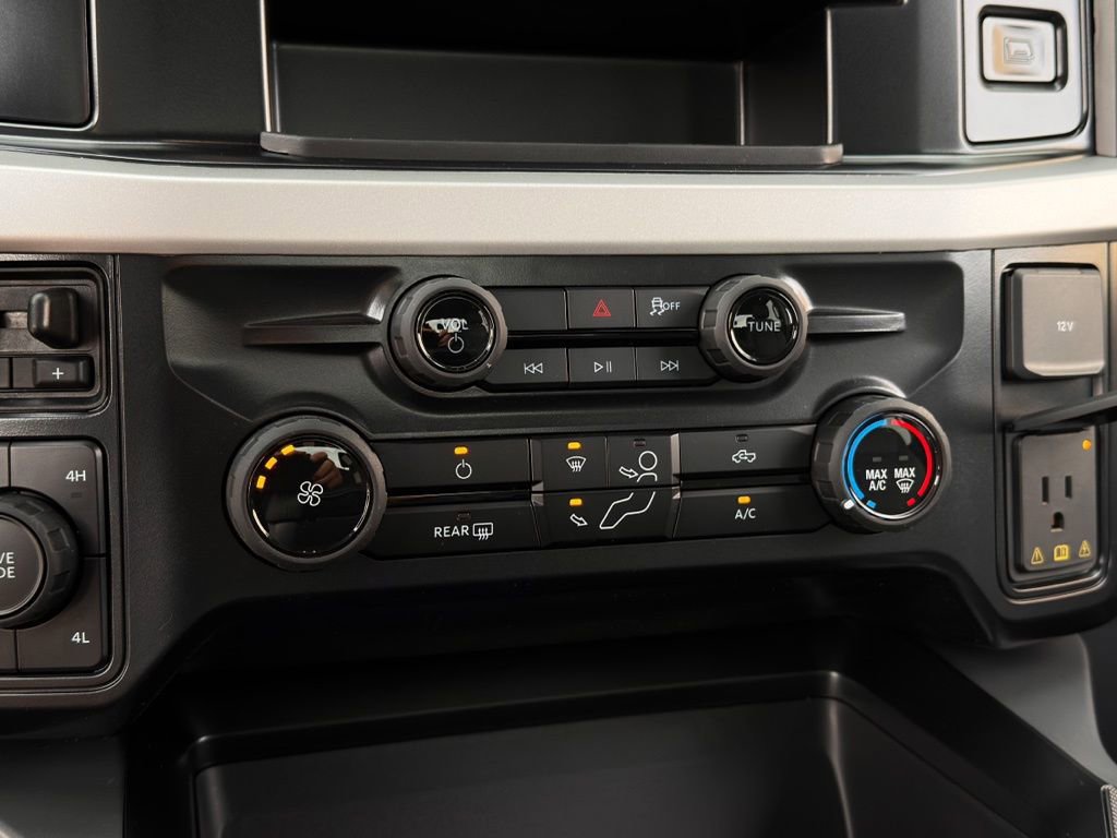 New 2026 Ford F250 XLT w/ FX4 Off-Road Package image 33