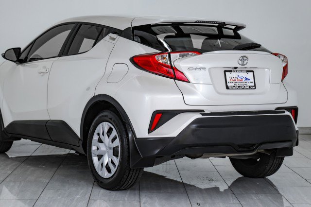 Used 2019 Toyota C-HR LE image 59