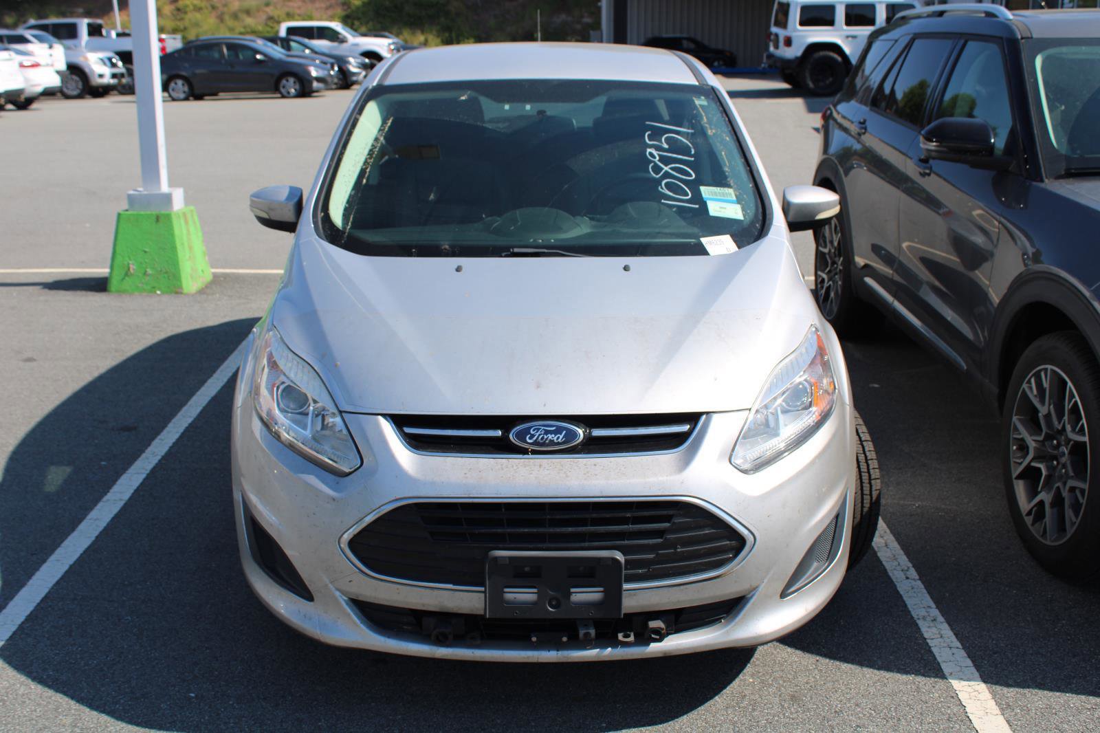 Used 2017 Ford C-MAX SE w/ Cold Weather Package FWD image 2