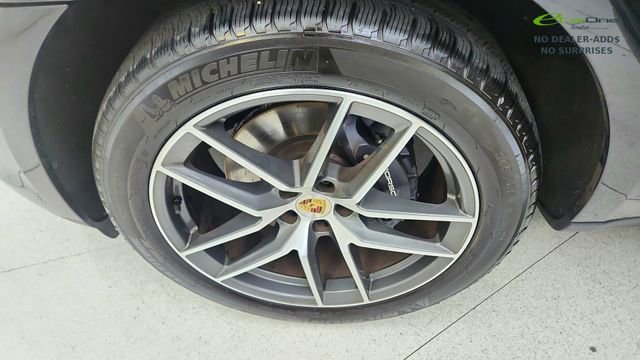Used 2024 Porsche Macan AWD/4WD image 54
