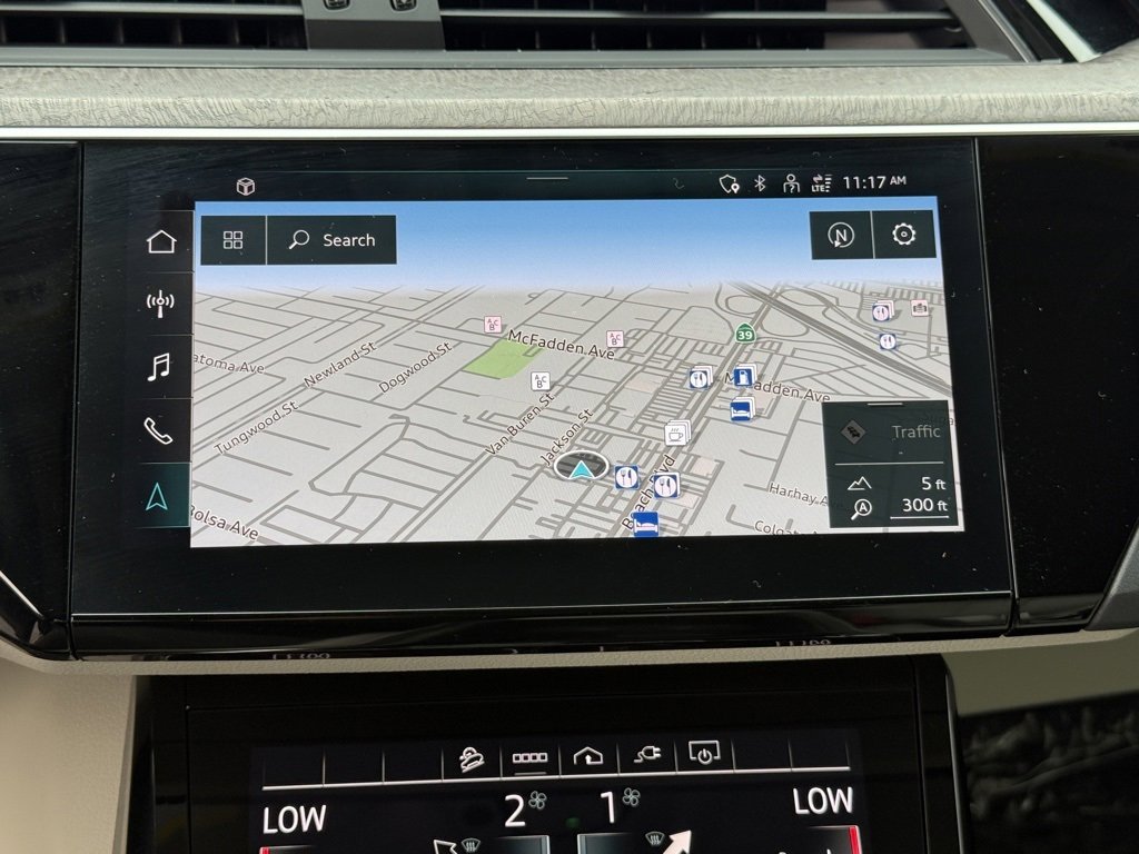 Used 2022 Audi e-tron Premium image 29