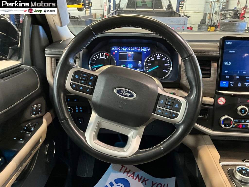 Used 2023 Ford Expedition Limited image 10