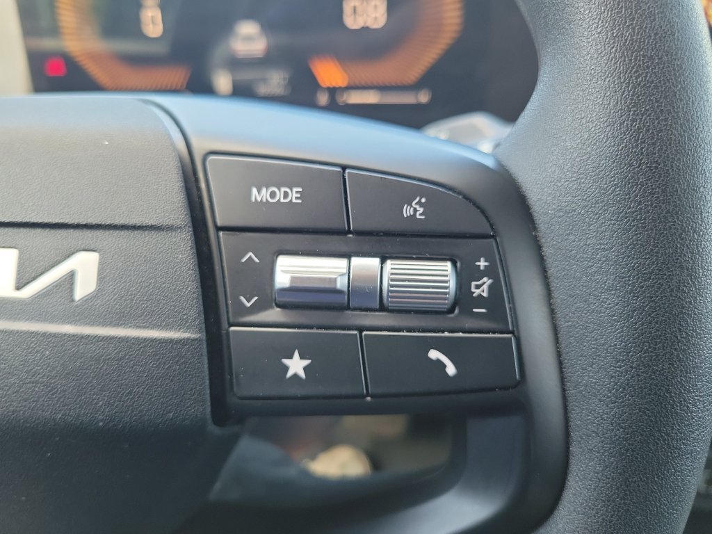 Used 2025 Kia K4 FWD image 21