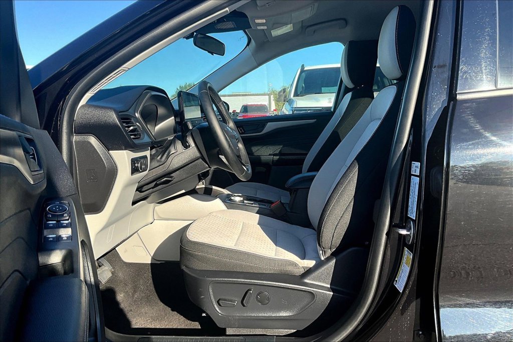 Used 2024 Ford Escape Active w/ Tech Pack #1 FWD image 27