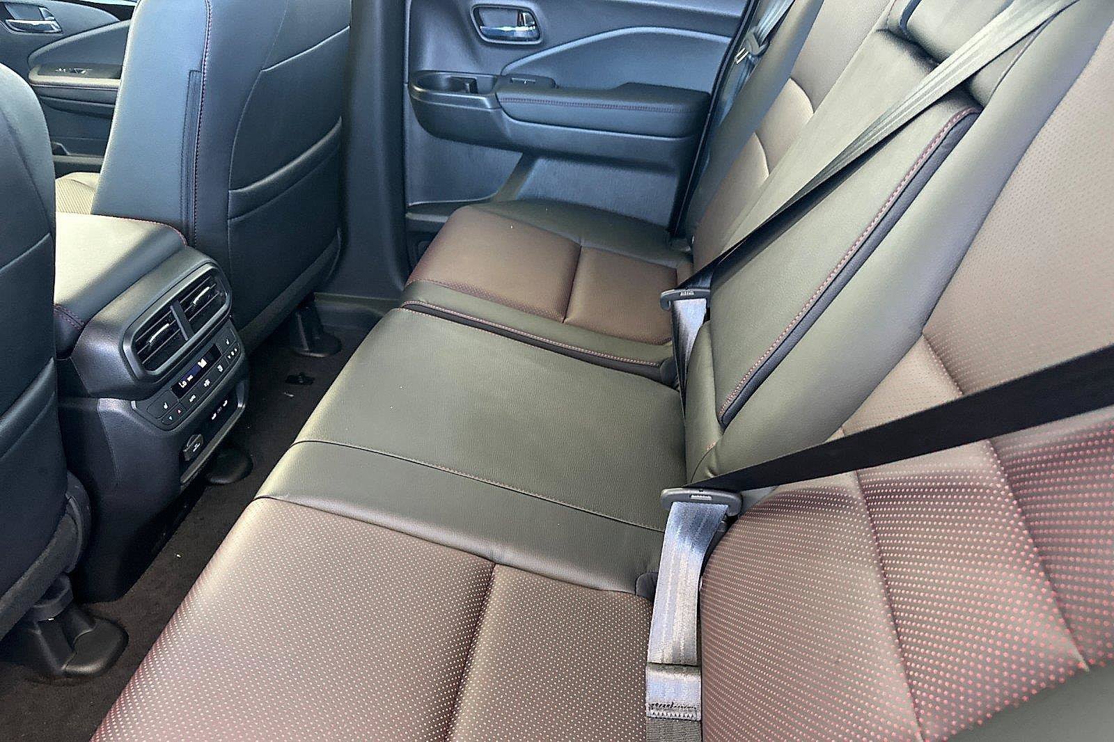 New 2026 Honda Ridgeline Black Edition image 11