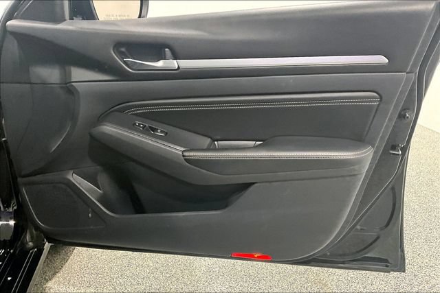 Used 2019 Nissan Altima 2.5 Platinum AWD/4WD image 35