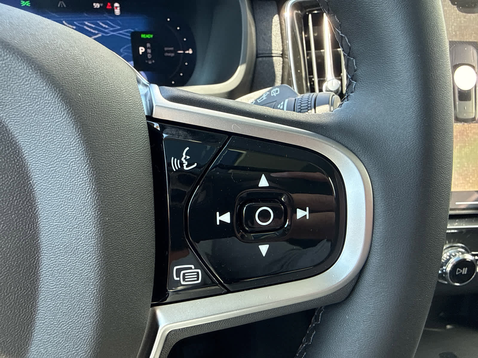 New 2026 Volvo XC90 T8 Ultra w/ Protection Package Premier AWD/4WD image 48