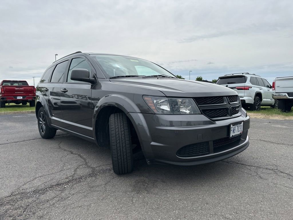 Used 2018 Dodge Journey SE w/ Blacktop Package FWD image 11