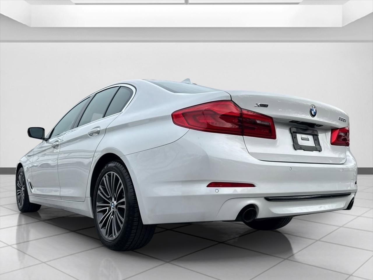 Used 2019 BMW 530i xDrive w/ Convenience Package image 4