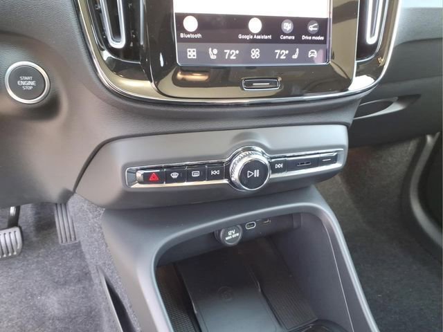 New 2026 Volvo XC40 B5 Core w/ Protection Package Premier AWD/4WD image 23
