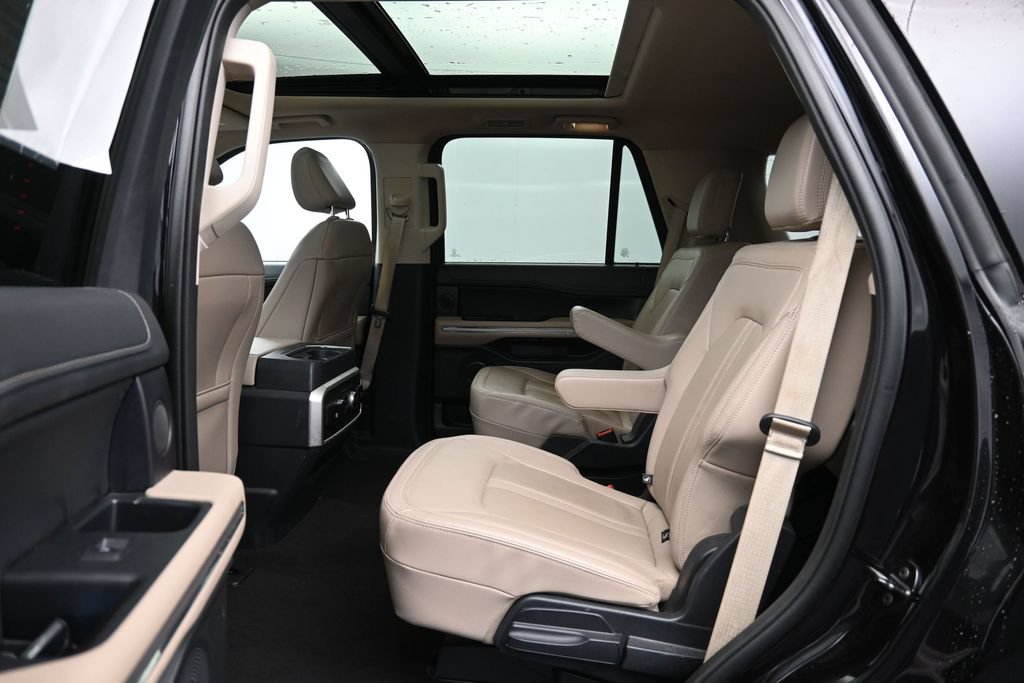 Used 2024 Ford Expedition Limited AWD/4WD image 27