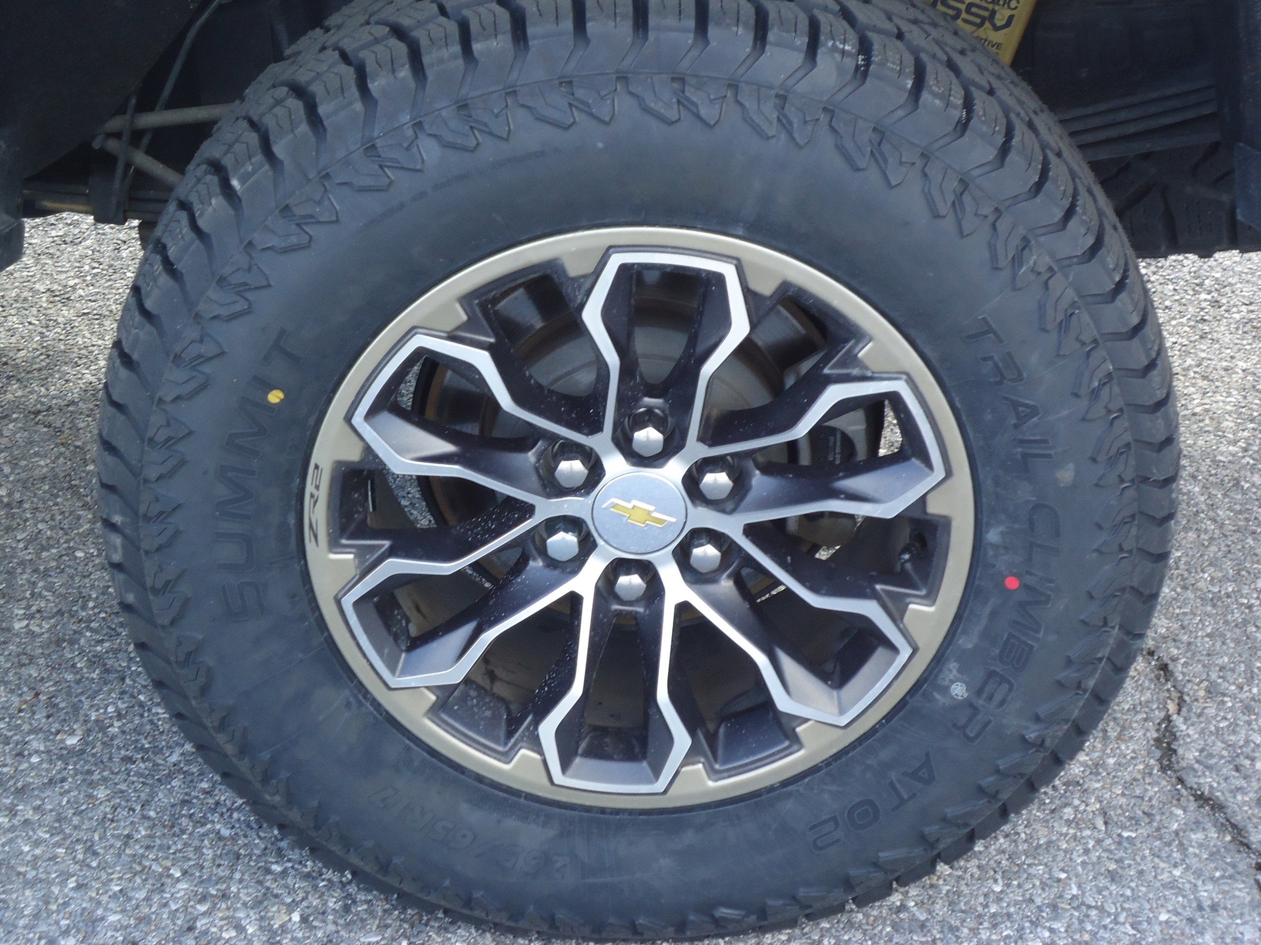 Used 2020 Chevrolet Colorado ZR2 image 9