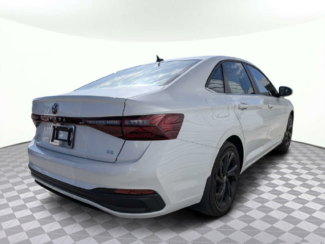 Used 2025 Volkswagen Jetta SE FWD image 3