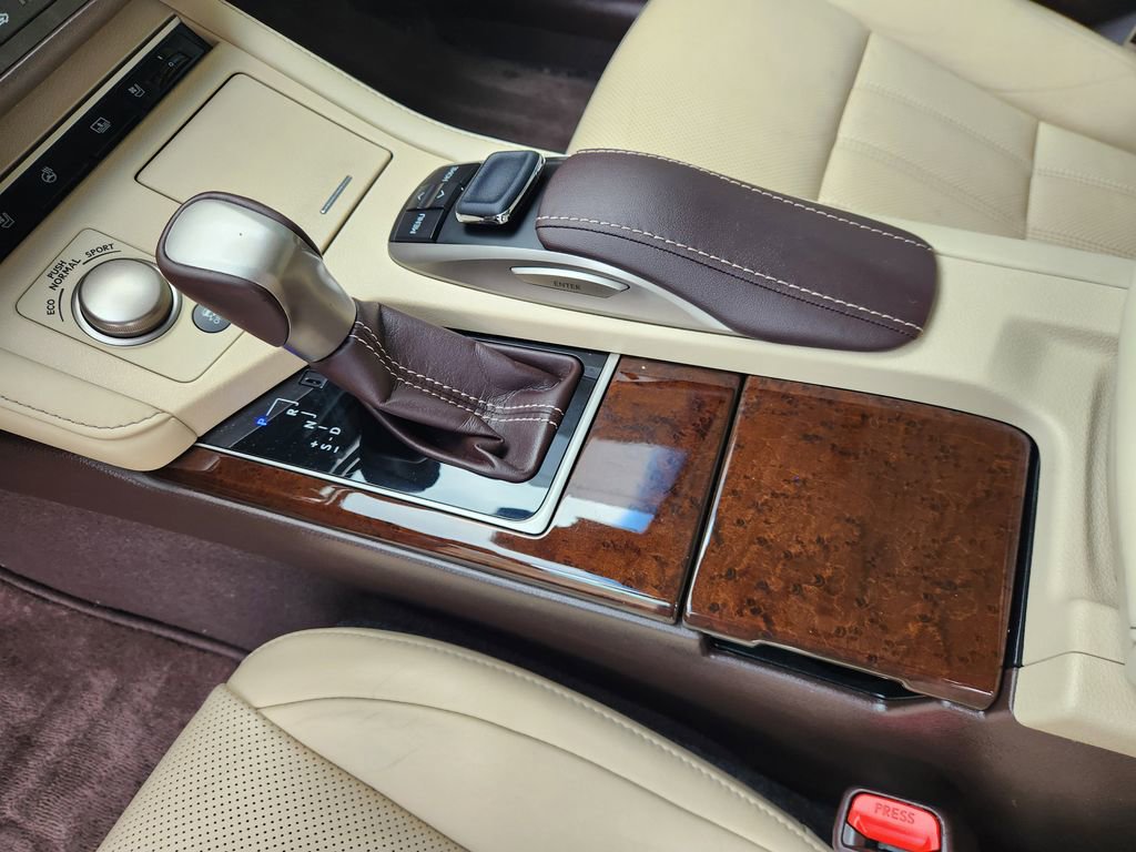 Used 2016 Lexus ES 350 w/ Luxury Package w/Wood Trim FWD image 21