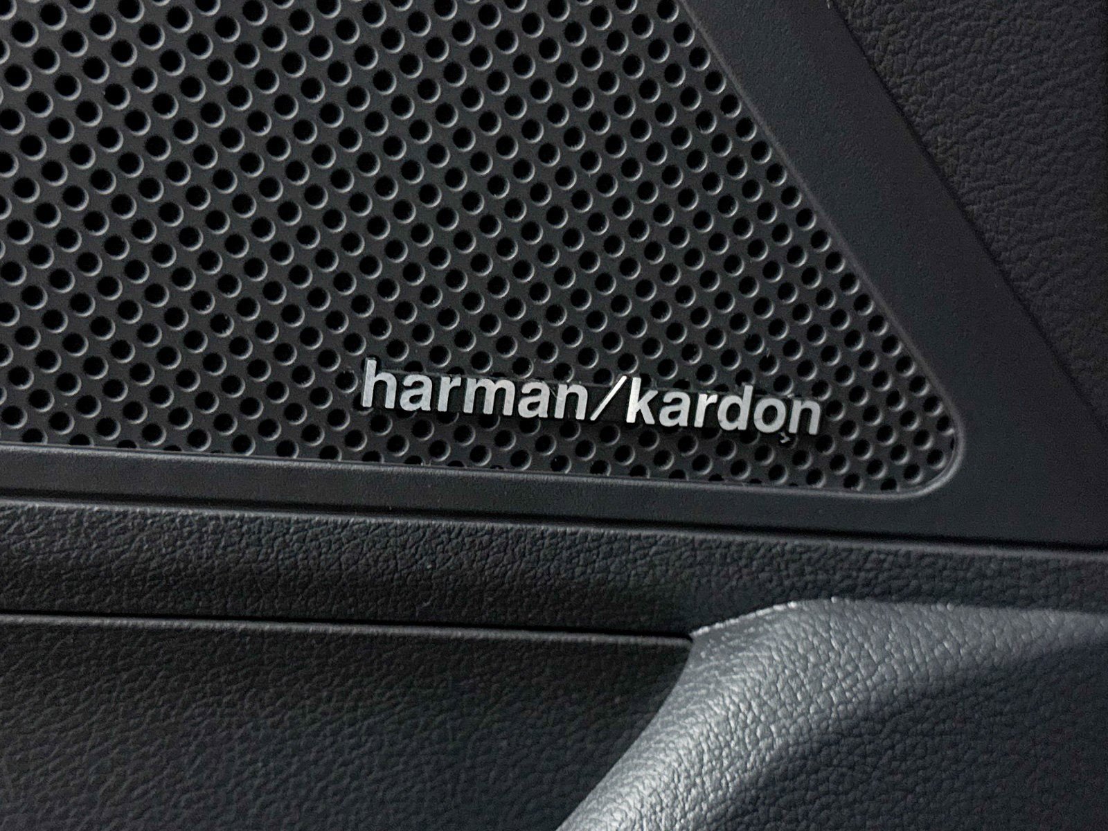 Used 2021 Hyundai Ioniq Limited image 8