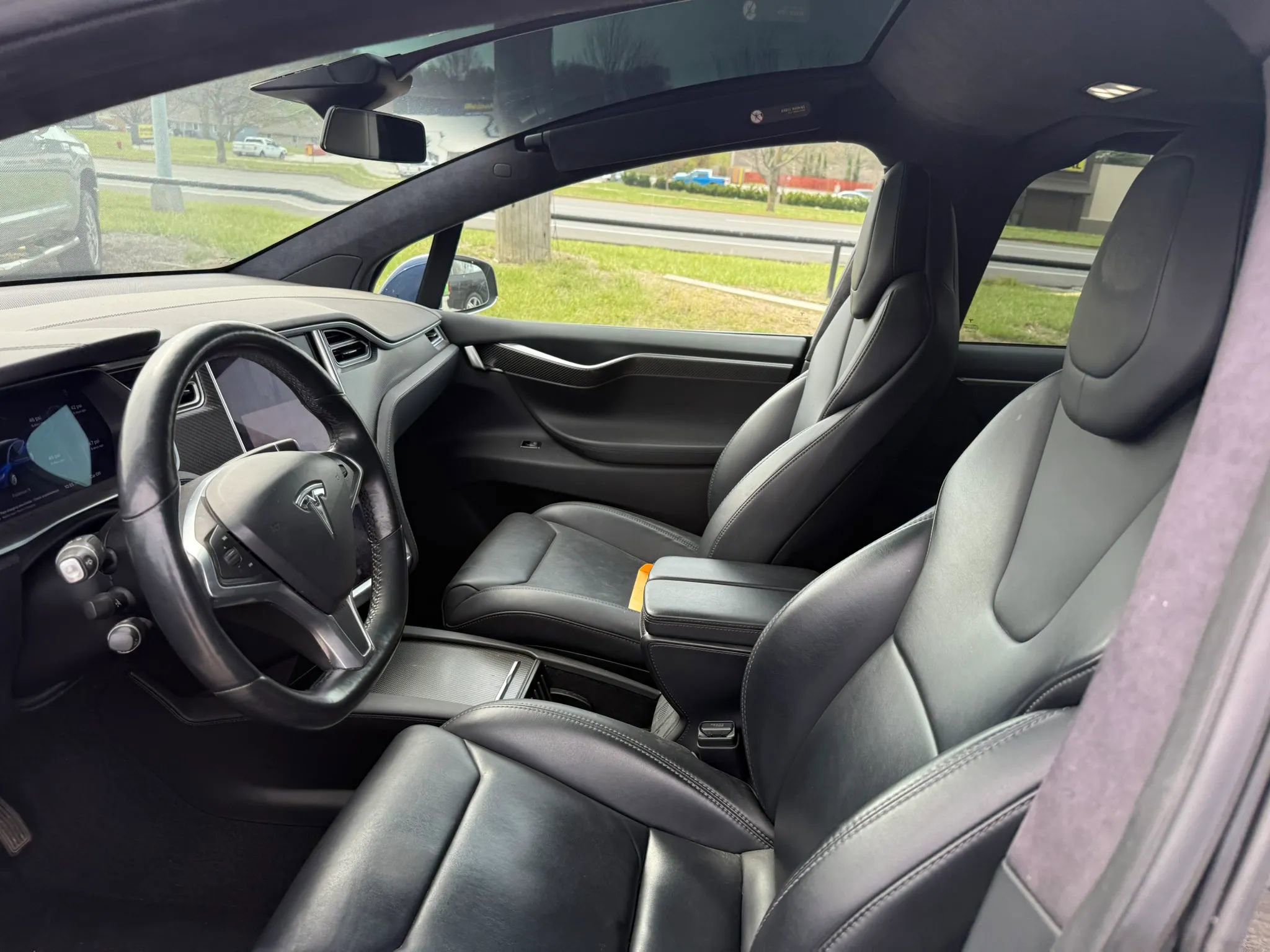 Used 2018 Tesla Model X 75D image 6