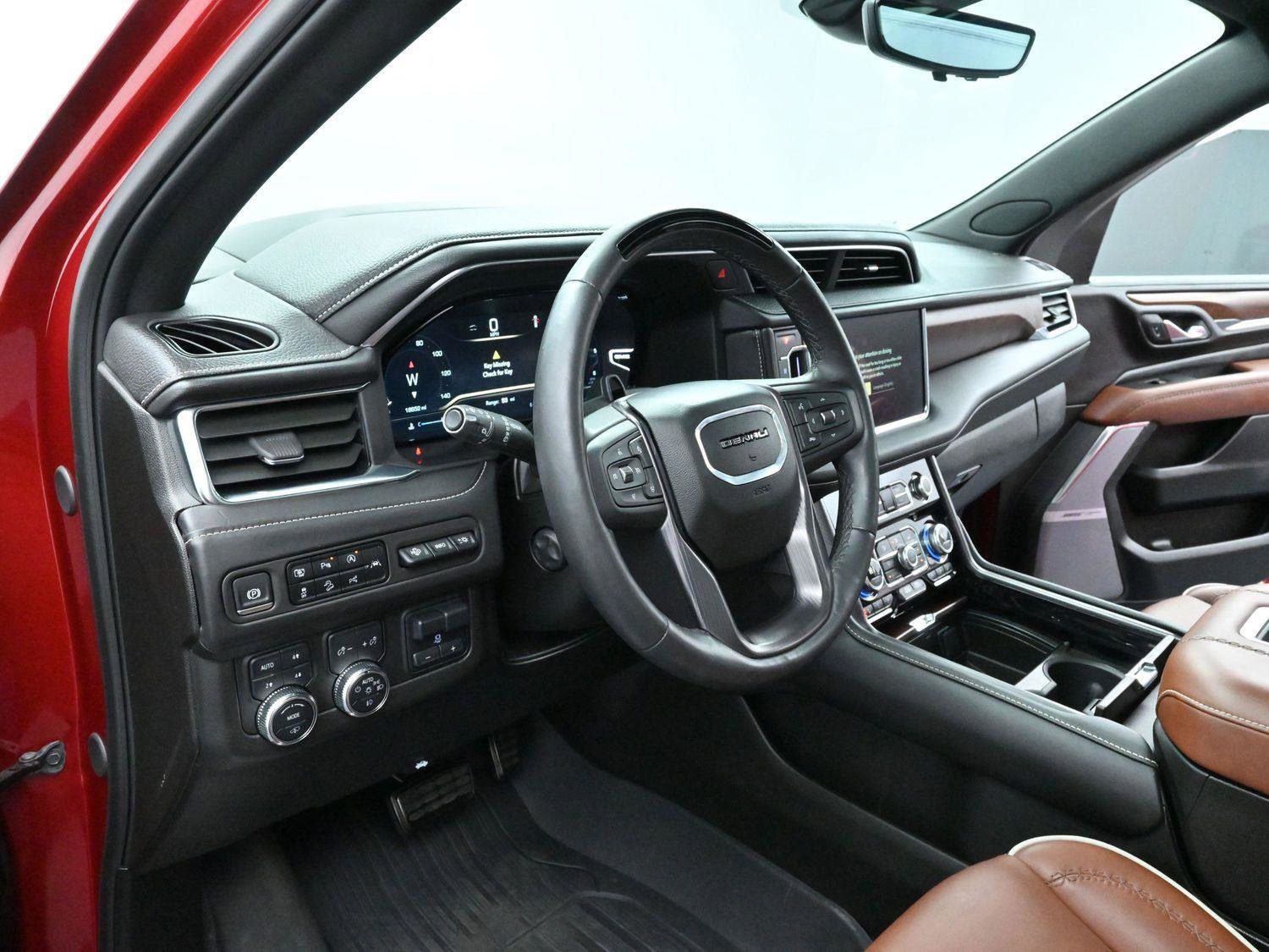 Used 2024 GMC Yukon Denali Ultimate image 13