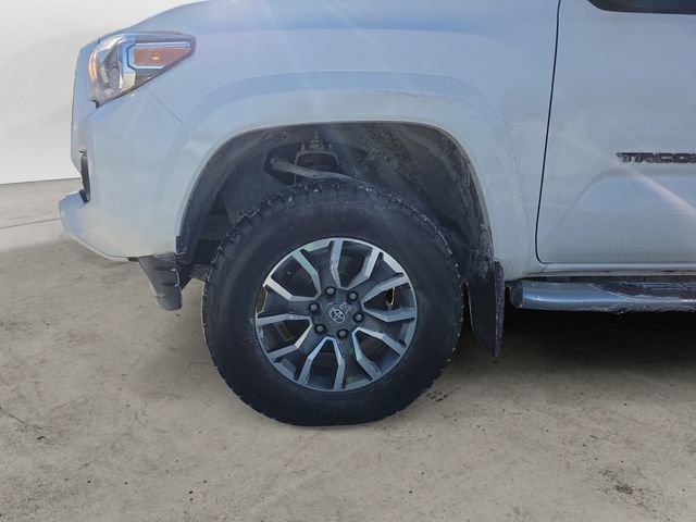 Used 2021 Toyota Tacoma TRD Sport w/ Technology Package image 14