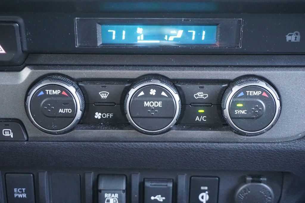 Used 2023 Toyota Tacoma TRD Sport w/ Black Out Package (TMS) image 11