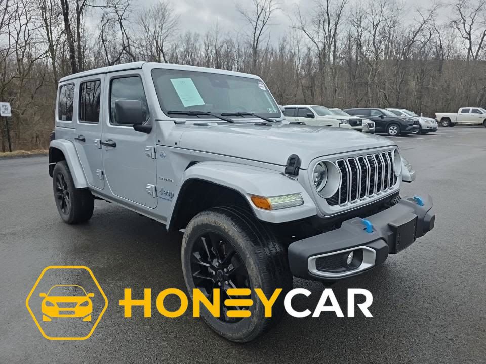 Used 2024 Jeep Wrangler Unlimited Sahara w/ Technology Group image 1