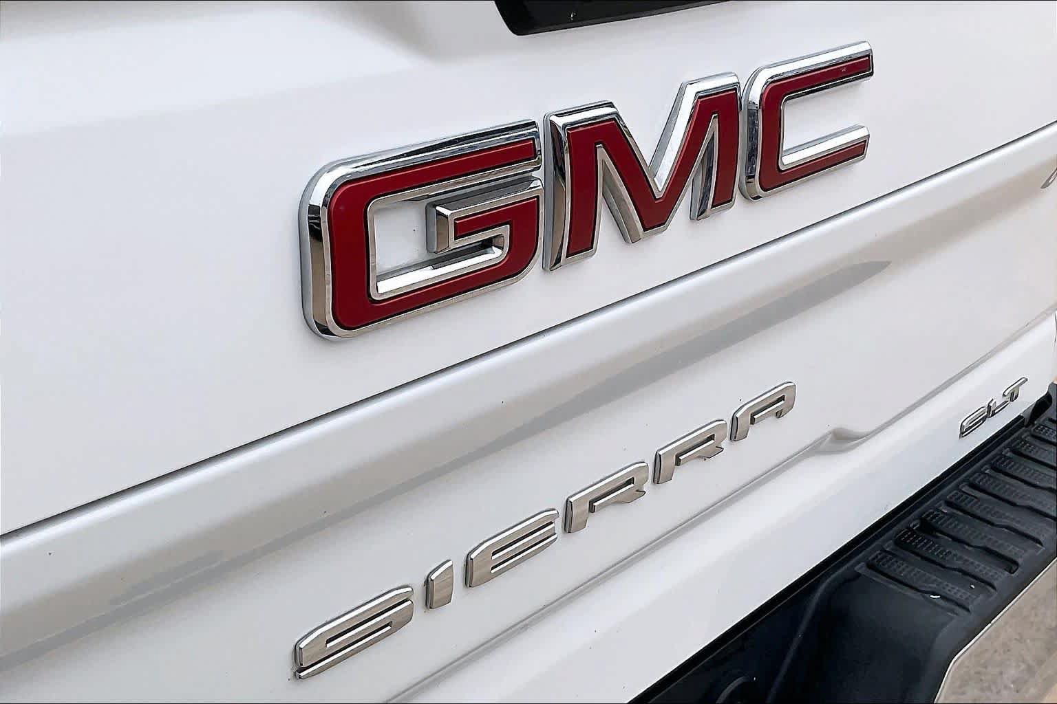 Used 2021 GMC Sierra 2500 SLT w/ SLT Premium Package AWD/4WD image 29