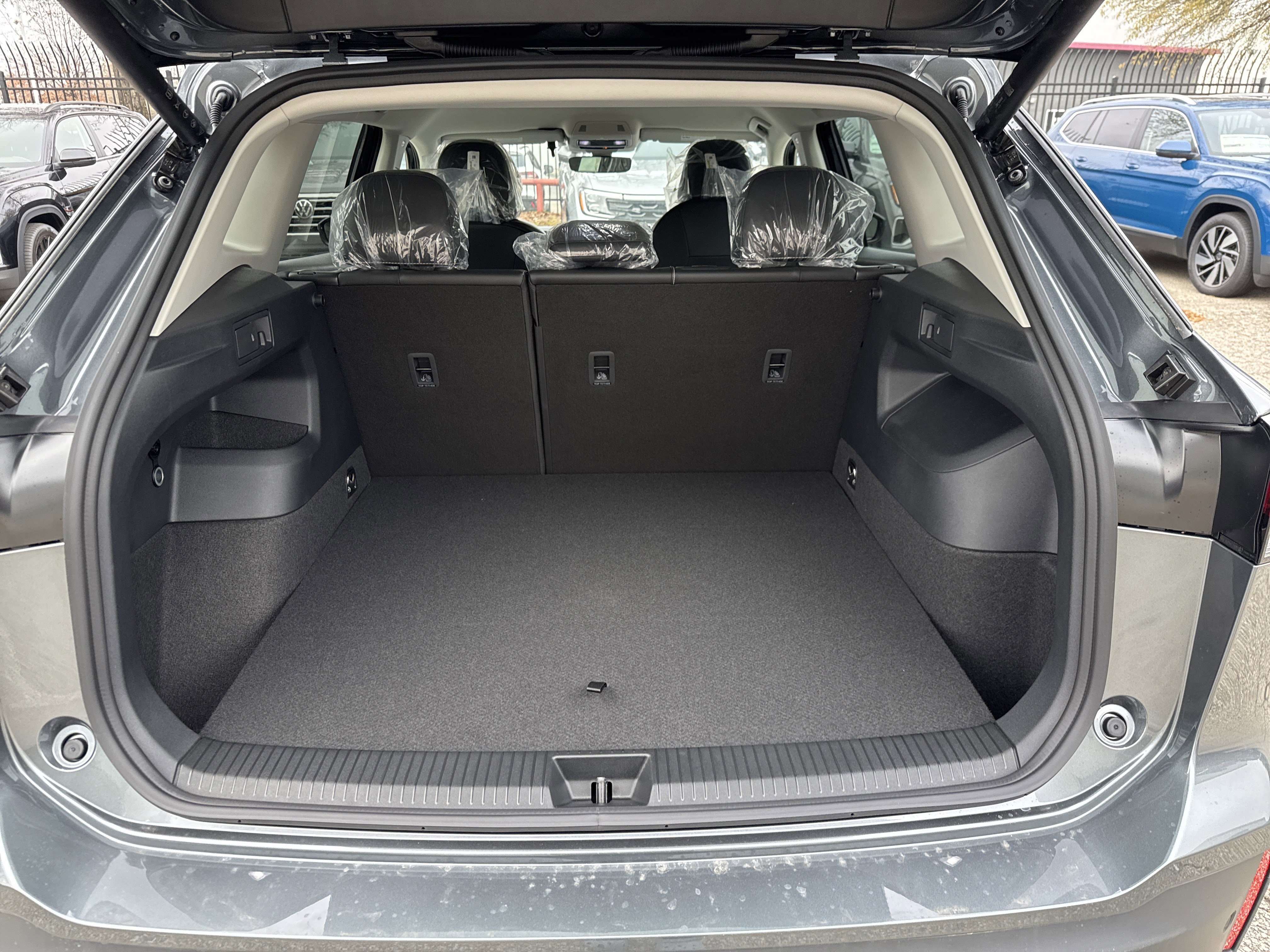 New 2026 Volkswagen Tiguan SE image 4