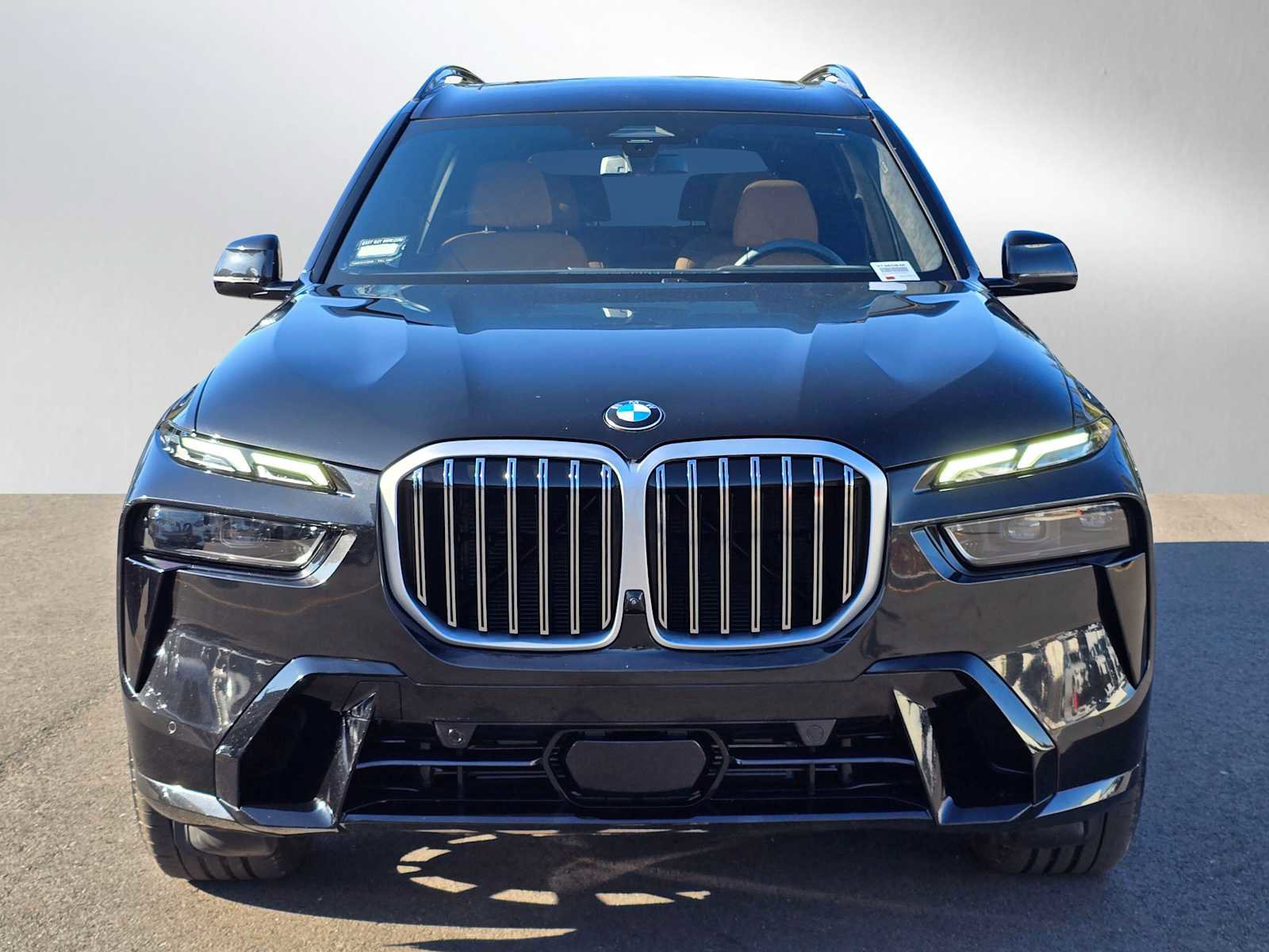 Used 2024 BMW X7 xDrive40i w/ M Sport Package AWD/4WD image 8