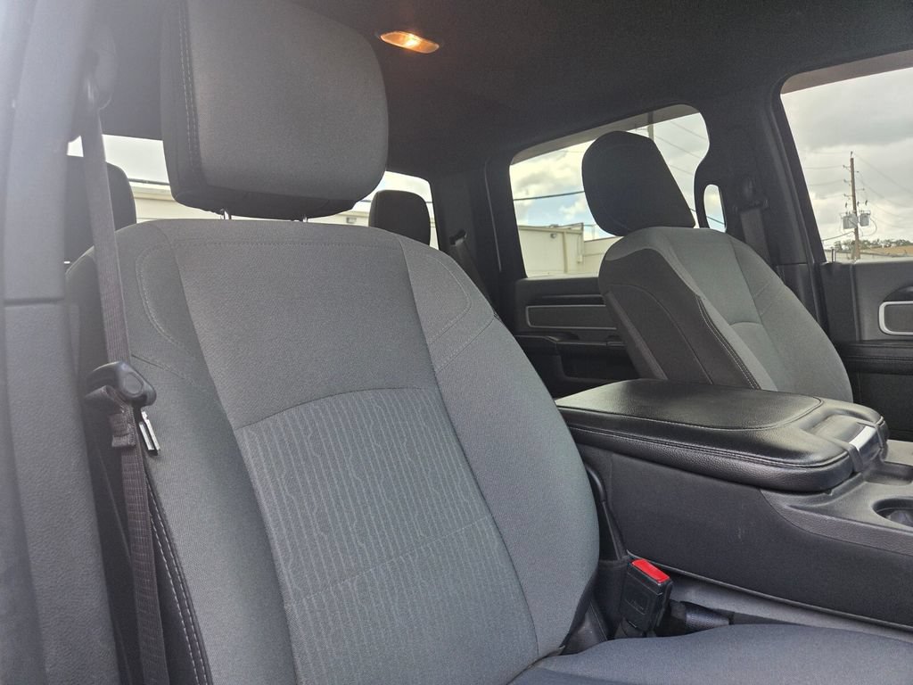 Used 2022 RAM 2500 Big Horn AWD/4WD image 28