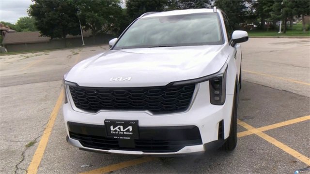 New 2025 Kia Sorento S image 6