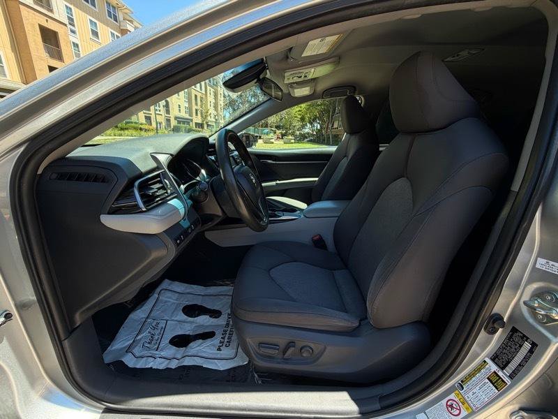 Used 2019 Toyota Camry LE w/ Carpet Mat Package FWD image 46