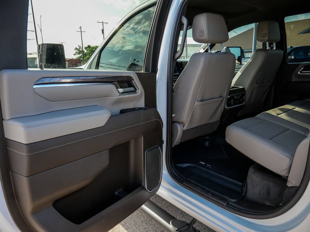 Used 2024 Chevrolet Silverado 2500 LTZ w/ LTZ Convenience Package AWD/4WD image 29