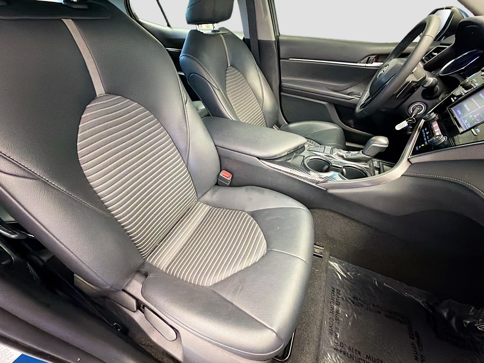 Used 2018 Toyota Camry SE FWD image 15
