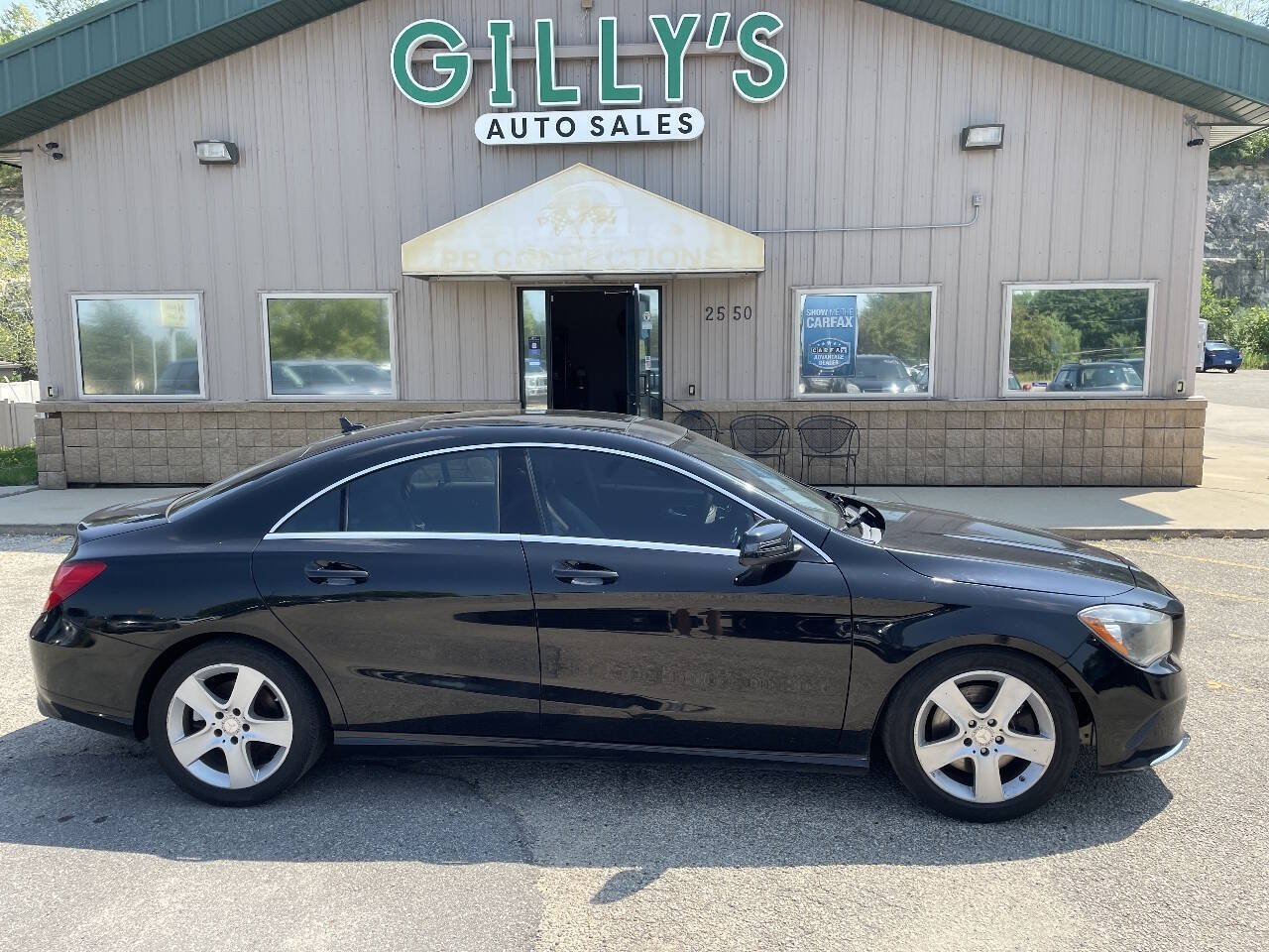 Used 2017 Mercedes-Benz CLA 250 4MATIC image 1