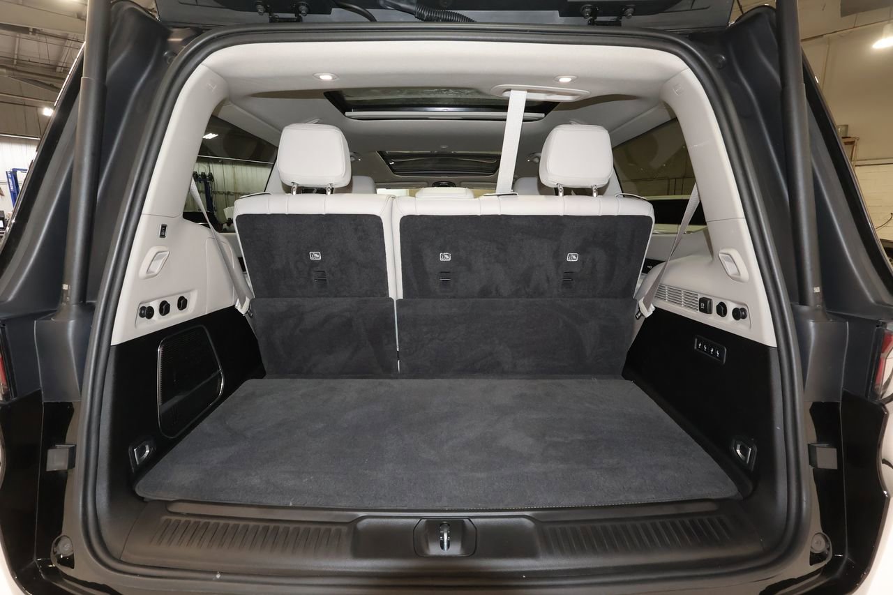 Used 2023 Jeep Wagoneer Series III w/ Premium Group I image 25