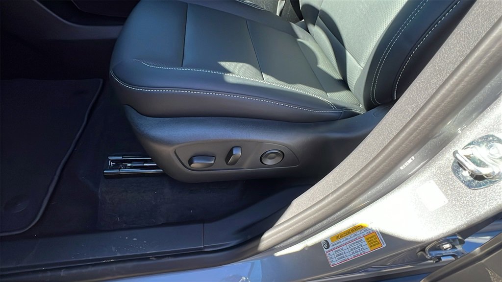 New 2026 Chevrolet Traverse LT w/ Midnight/Sport Edition image 14