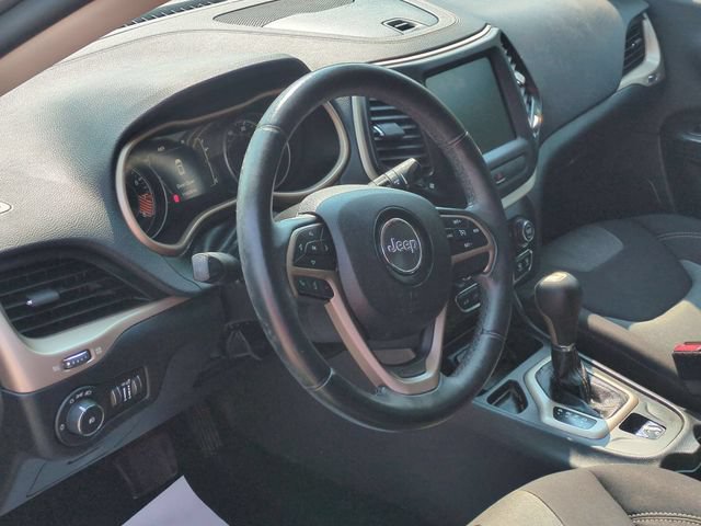 Used 2014 Jeep Cherokee Latitude FWD image 11