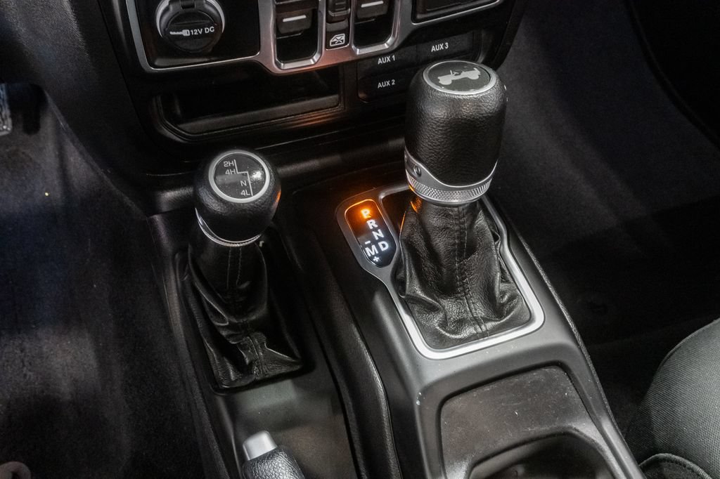Used 2022 Jeep Wrangler Unlimited Sport AWD/4WD image 21