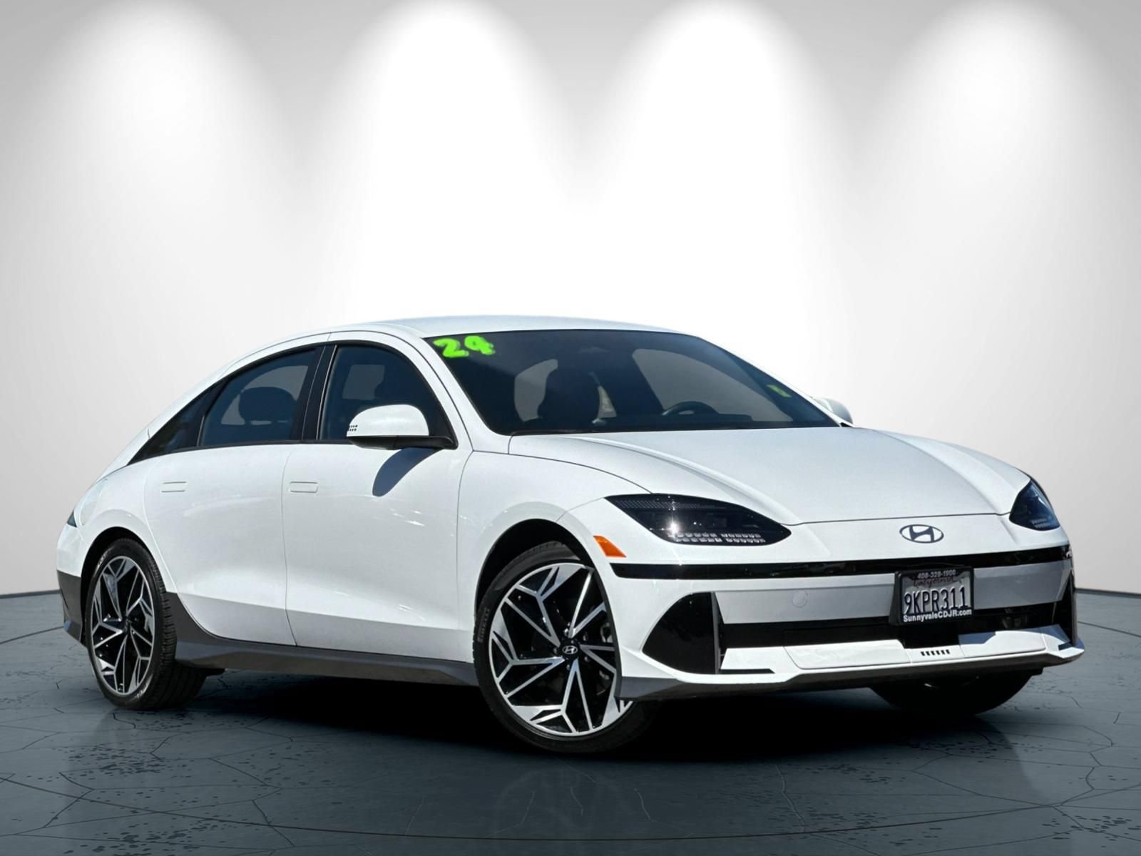 Used 2024 Hyundai Ioniq 6 SEL RWD image 2