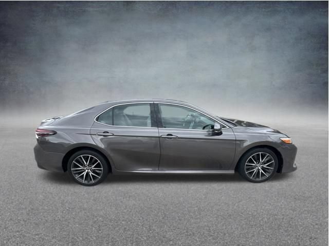 Used 2023 Toyota Camry XLE FWD image 15