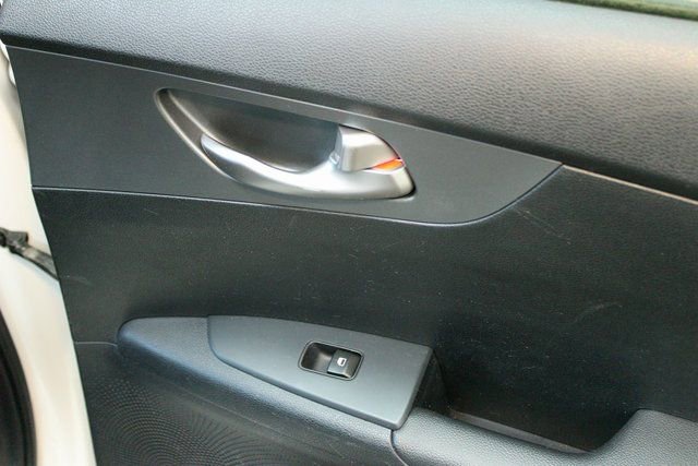 Used 2020 Kia Forte LXS image 10