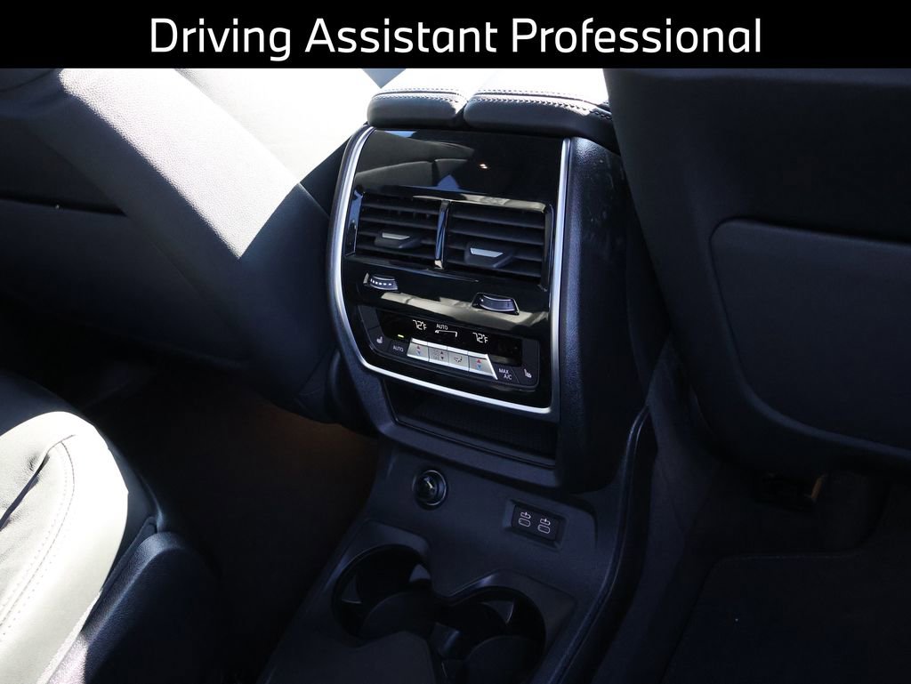 New 2026 BMW X7 M60i image 17