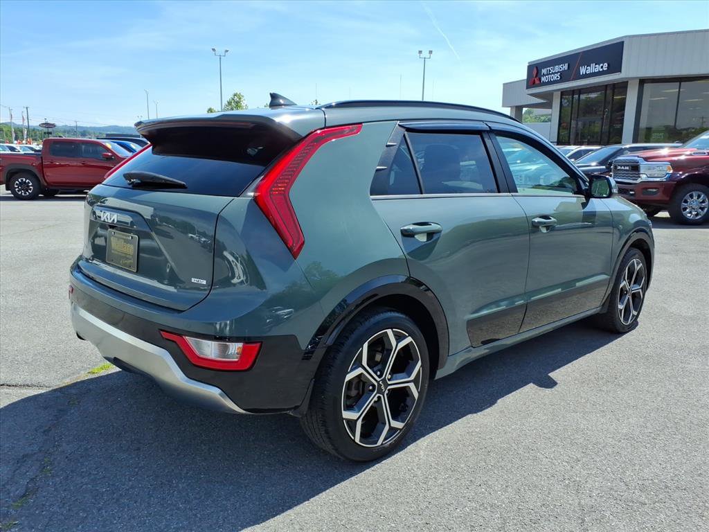Used 2025 Kia Niro EX Touring FWD image 5